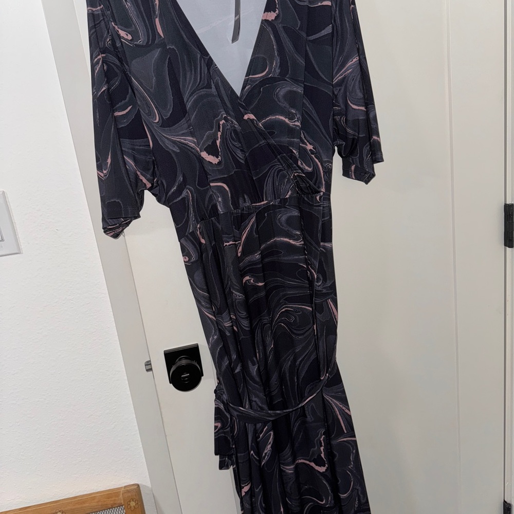 Torrid Marble wrap midi dress NWT